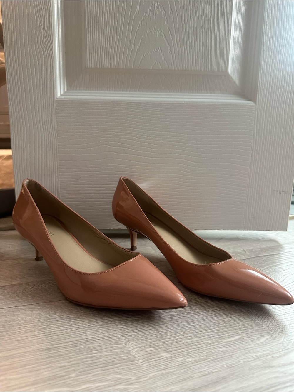 Ann Taylor Patent Pointed-Toe Kitten Heels in Blush Pink